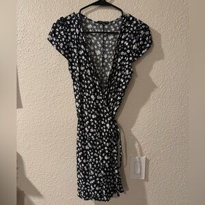 Brandy Melville Black and White Floral Mini Dress